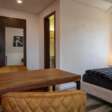 Hotell Neckarwestheimer *